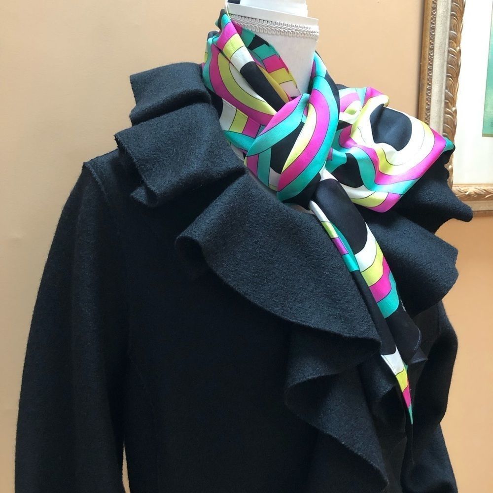 🆕 Wool Ruffled Coat 🔥 - Picture 4 of 11
